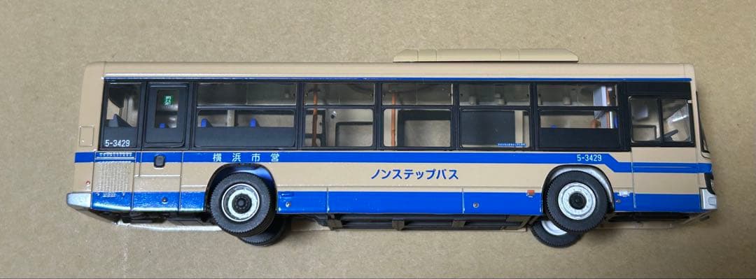 トミカリミテッドヴィンテージネオ 日野ブルーリボン 横浜市交通局