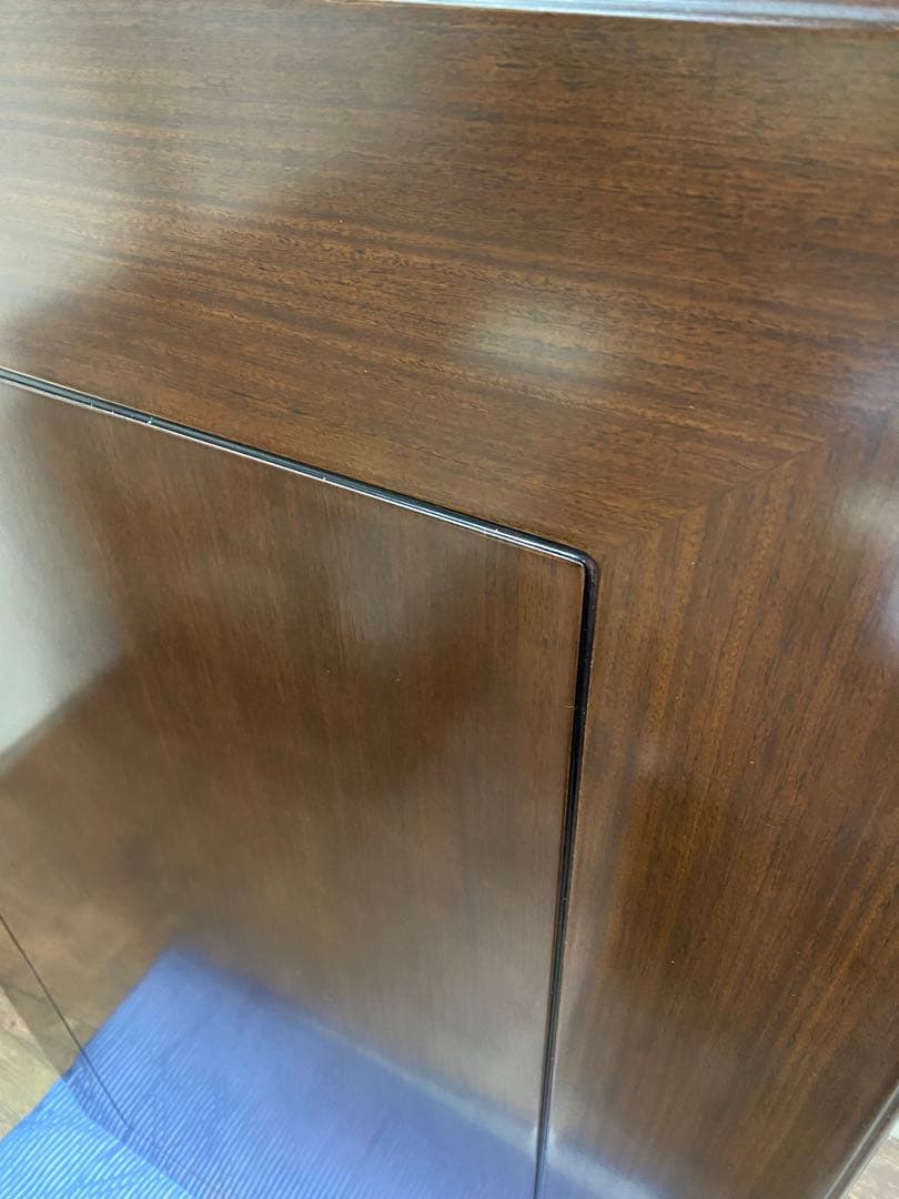 カリモク！ダークブラウン 木製座卓 彫刻入り　美品！　引取り限定