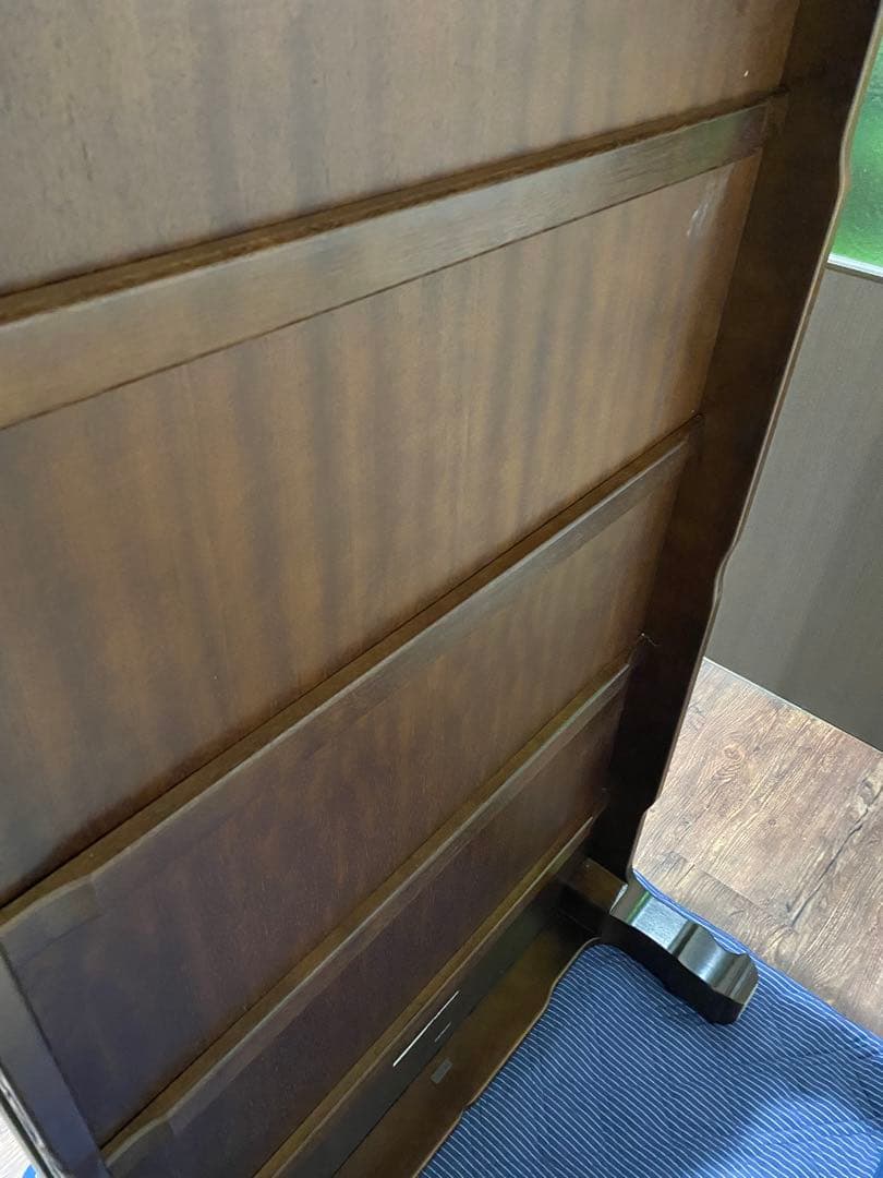 カリモク！ダークブラウン 木製座卓 彫刻入り　美品！　引取り限定