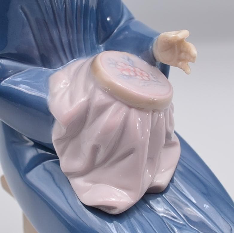 時を紡ぐ　＃5501　★リヤドロ　スペイン　ポーセリン　光沢仕上げ　箱付き