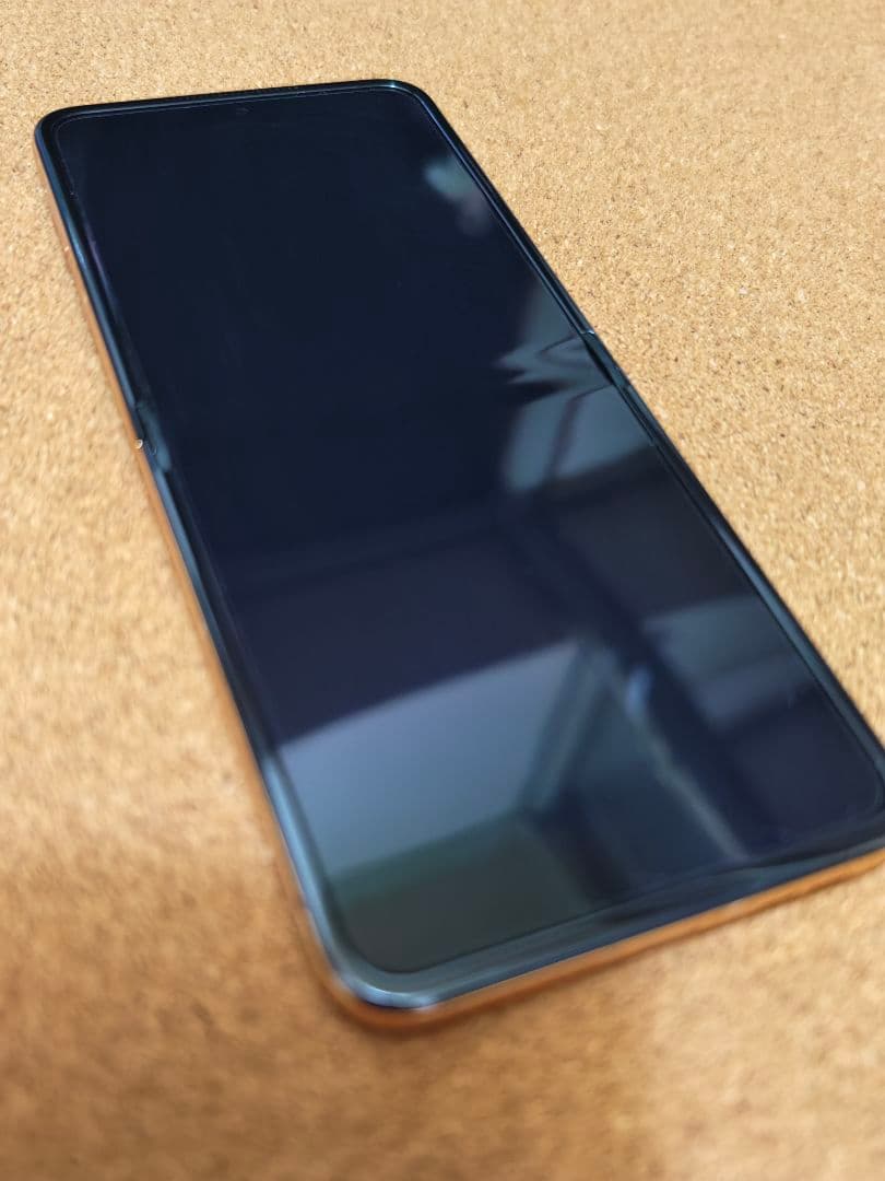 razr 50 ultra ピーチファズ