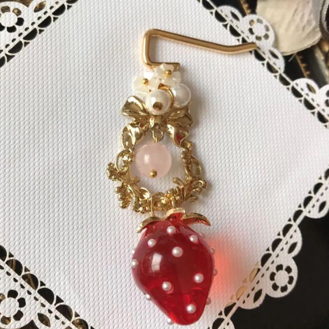 ♫21❤️ いちご　ポニーフック　天然石　ローズクォーツ　ヘアゴム　バッグチャーム