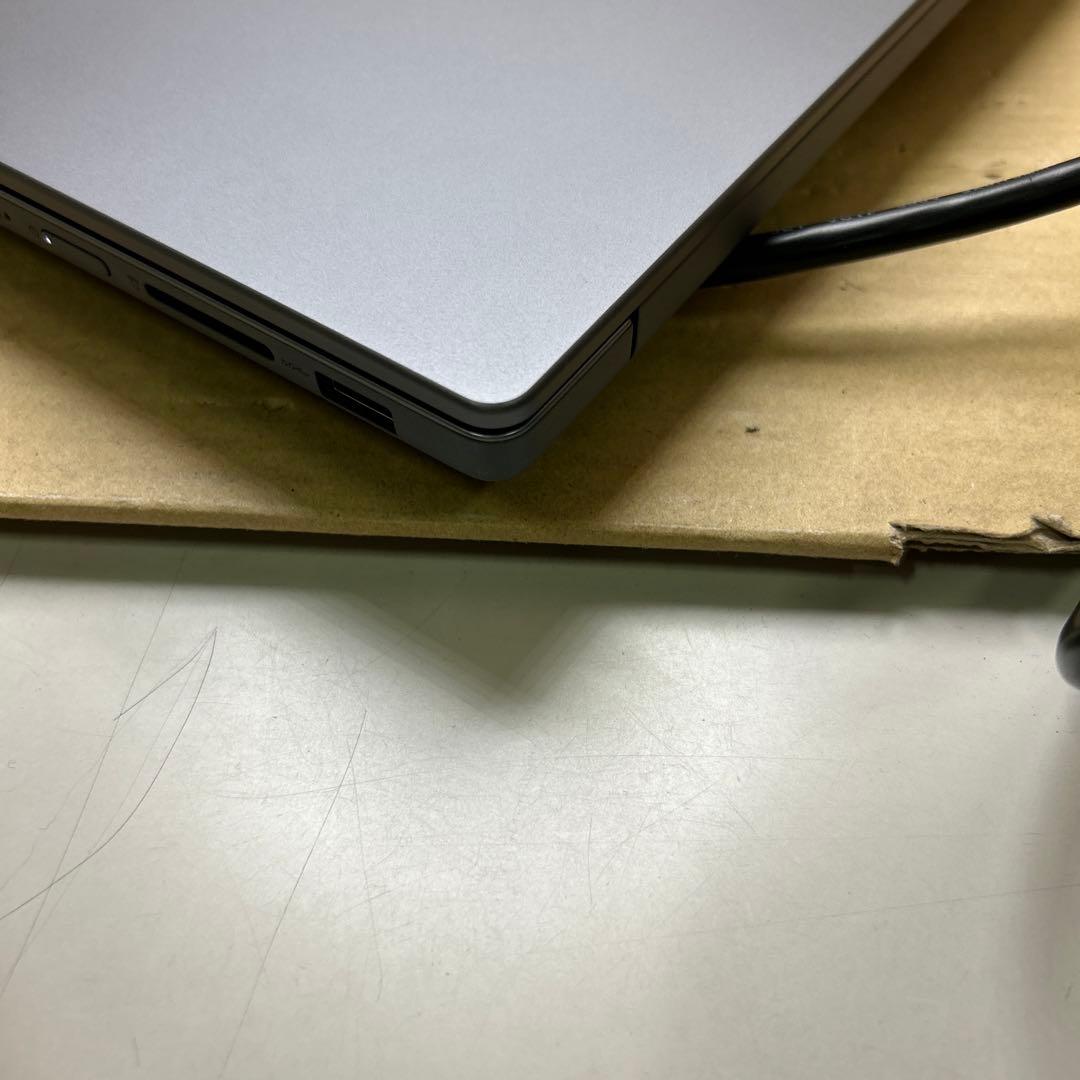 Lenovo IdeaPad Slim 3 15.3インチ　16 GB