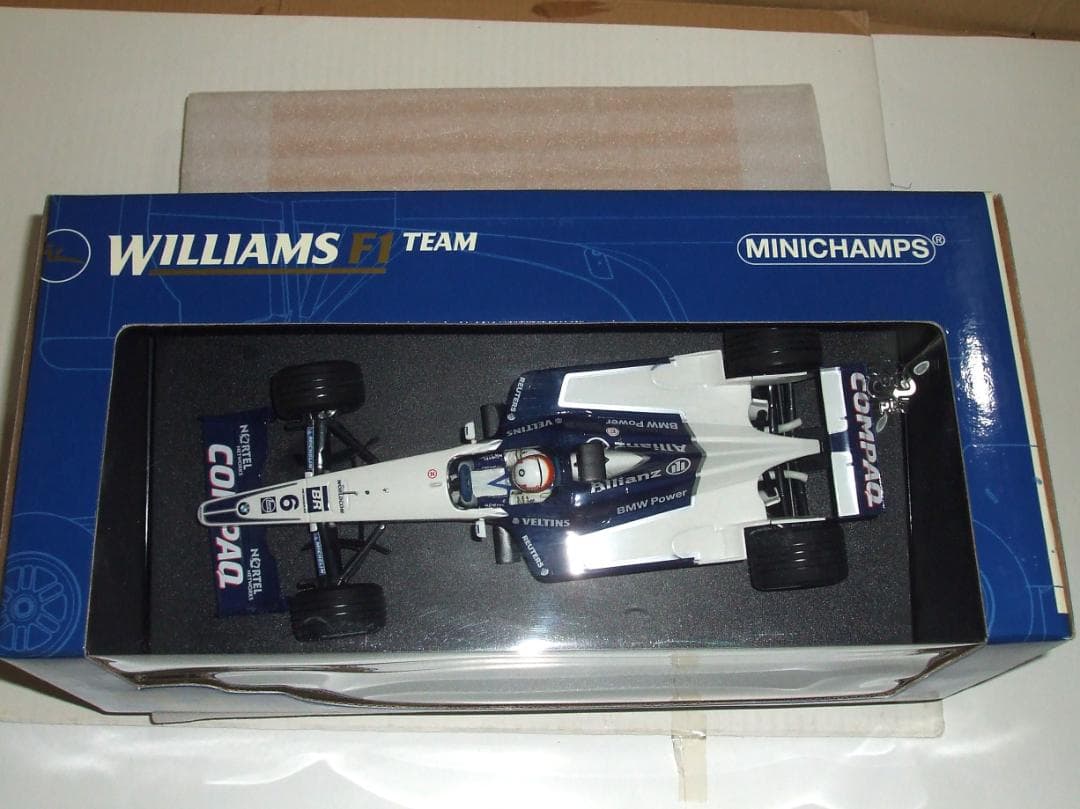 ウィリアムズ　FW２２　SHOWCAR　モントーヤ　ミニチャンプス　１／１８