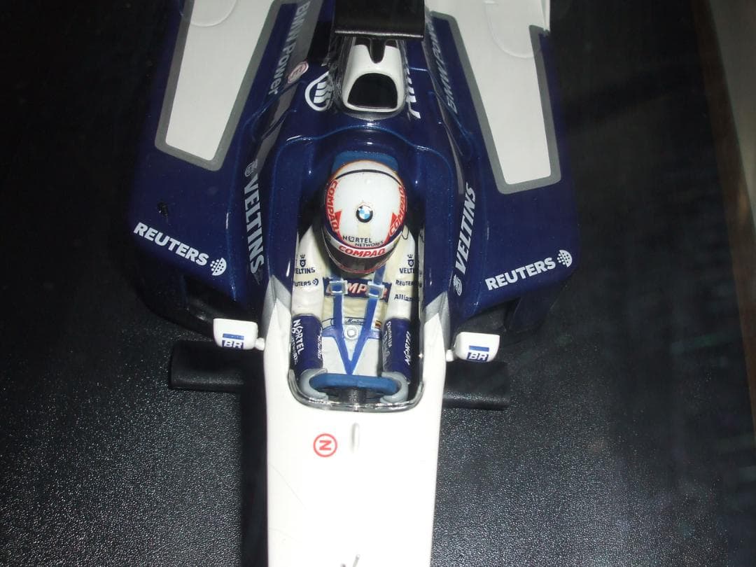 ウィリアムズ　FW２２　SHOWCAR　モントーヤ　ミニチャンプス　１／１８