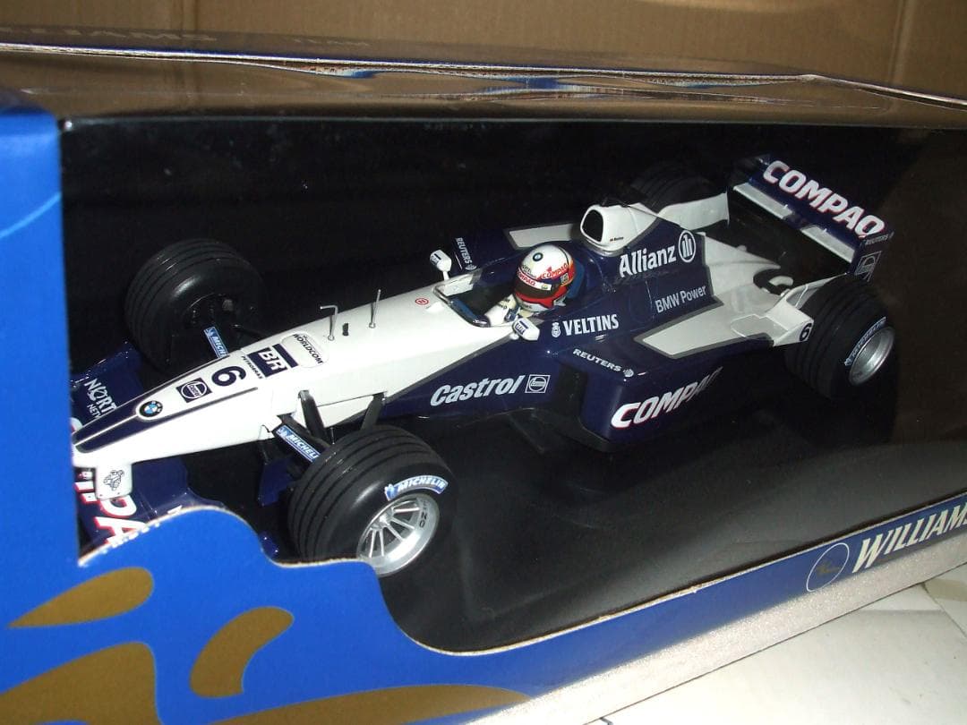 ウィリアムズ　FW２２　SHOWCAR　モントーヤ　ミニチャンプス　１／１８