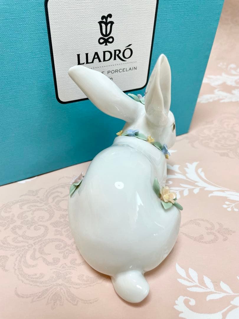 ★超レア★新品★ リヤドロ 花飾りの白うさぎ★高級磁器★スペイン★うさぎ
