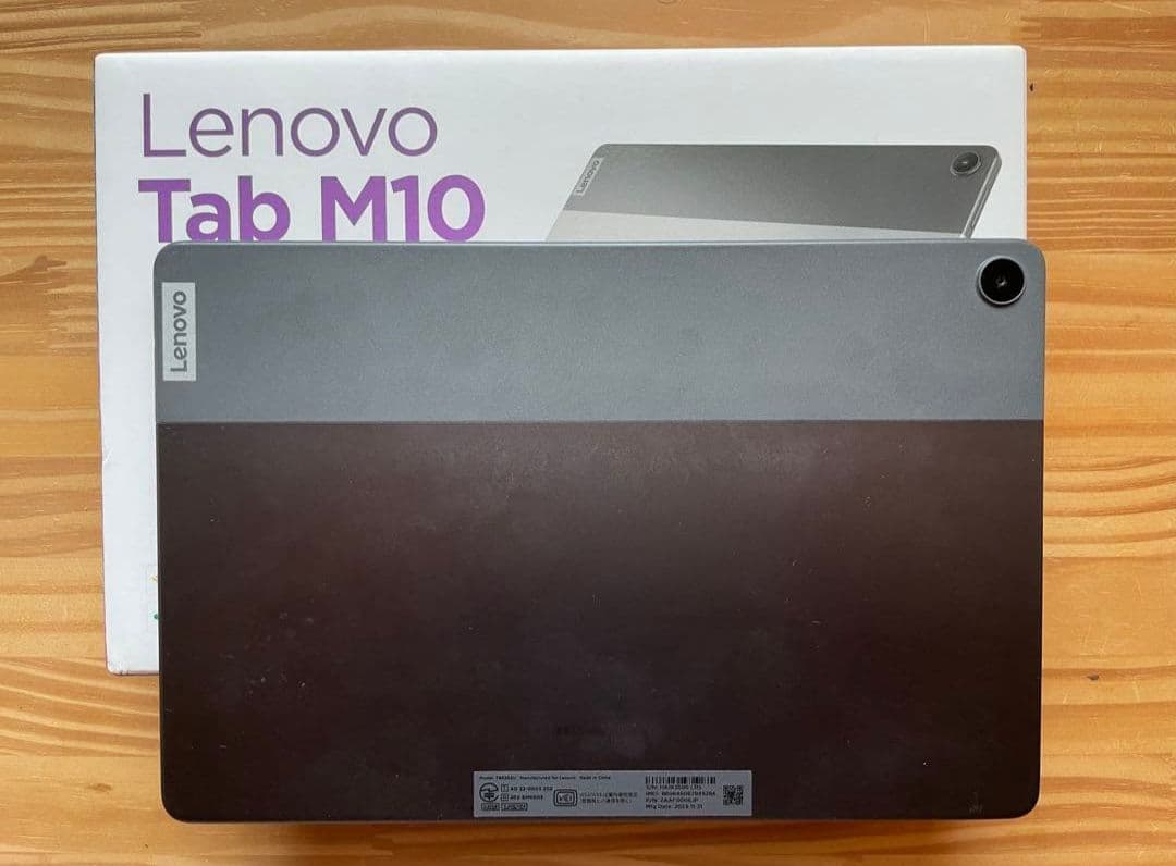 Lenovo Tab M10 本体