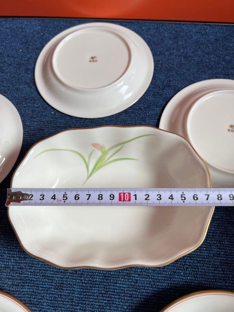 1379 香蘭社　金彩　皿5客　鉢1 客　未使用