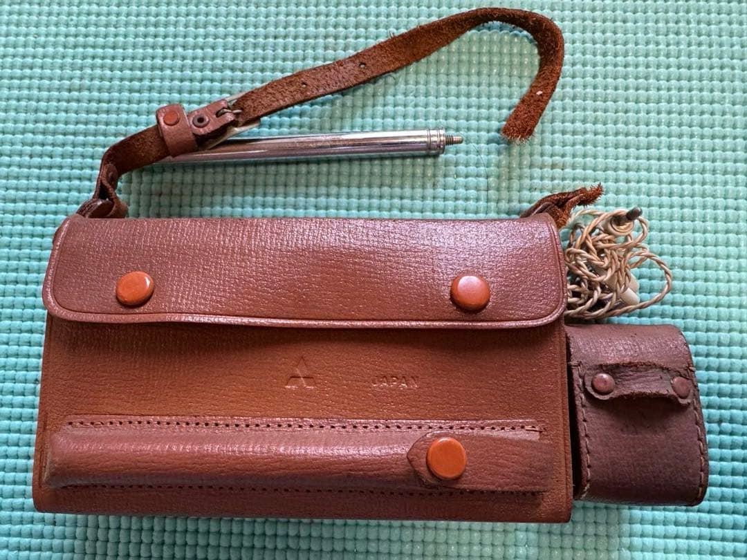 Mitsubishi 8X-690 アンティーク　ラジオ　レトロ