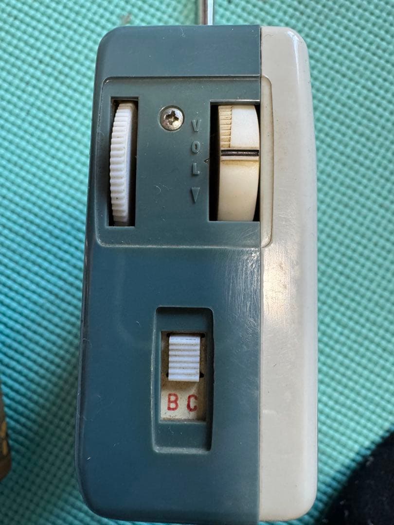 Mitsubishi 8X-690 アンティーク　ラジオ　レトロ