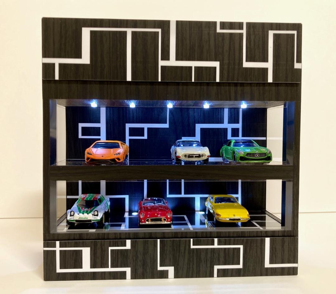 1/64展示10台可能・幾何学底目地・2層式ディスプレーBOX / ネオジオラマ