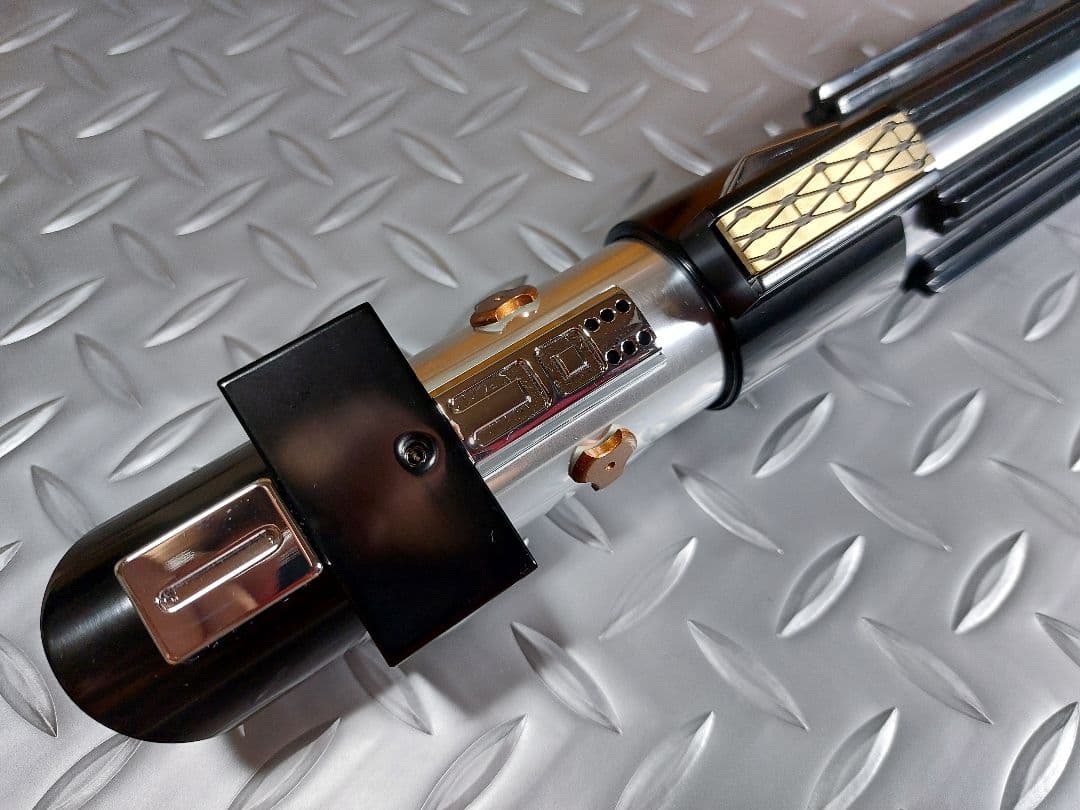 カスタムライトセーバー【DarthVaderEP3Variant】XENO3新品