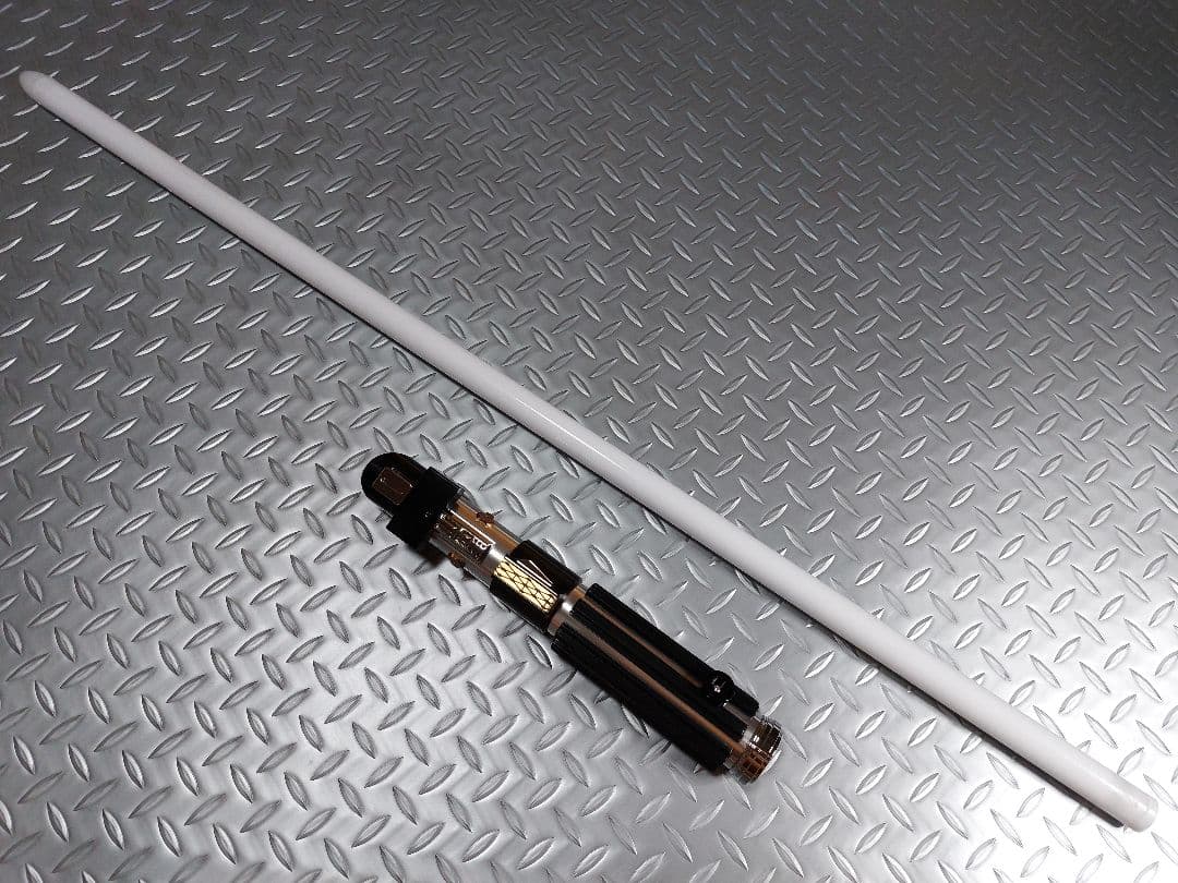 カスタムライトセーバー【DarthVaderEP3Variant】XENO3新品