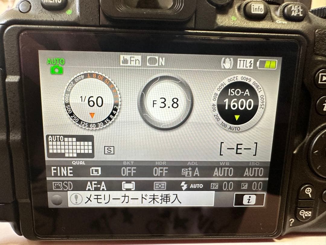 美品 Nikon D5500 ダブルズームキット