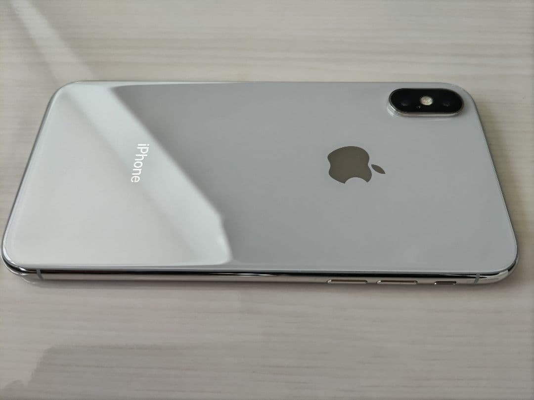 iPhone X ホワイト 64GB