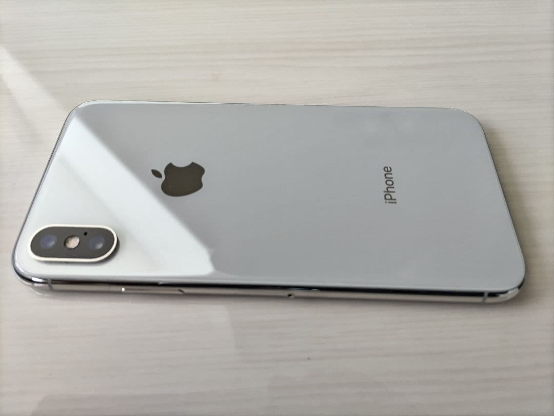 iPhone X ホワイト 64GB