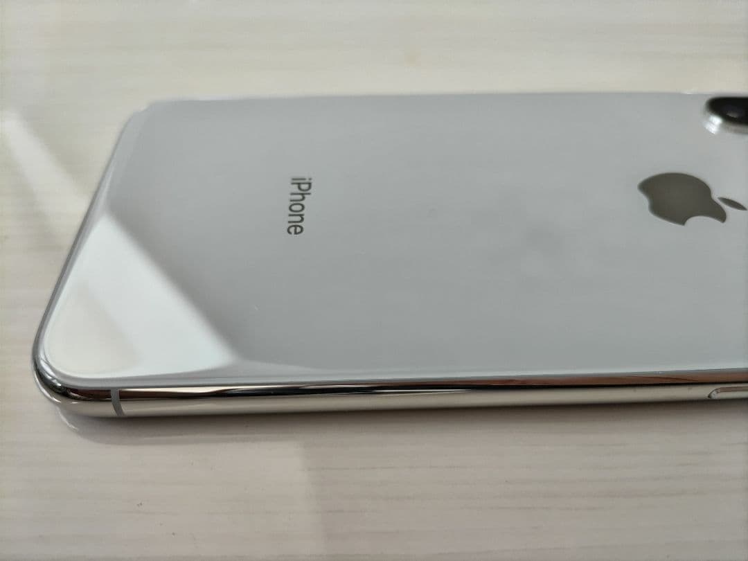 iPhone X ホワイト 64GB