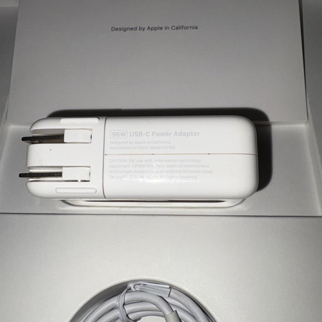 MacBook本体 Apple MacBook Pro 64GB 1TB