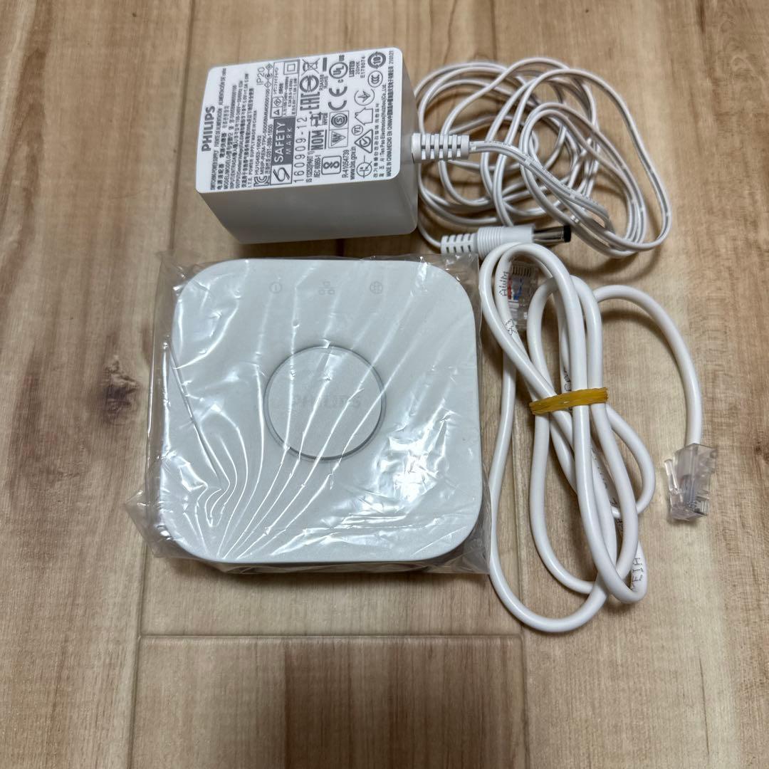 Philips Hue LEDシステム（HubとLED照明４個のセット）