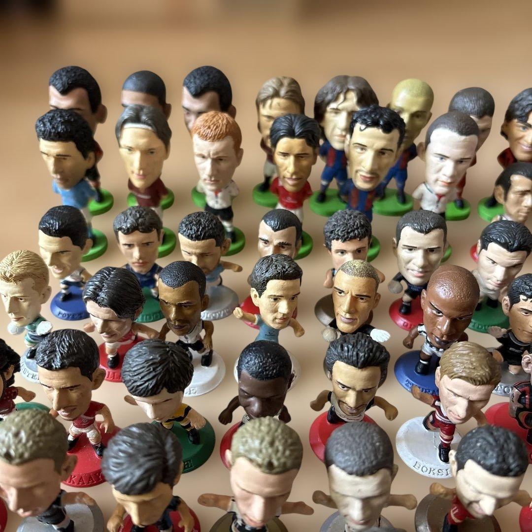 ア*シ様 コリンシアン　サッカーフィギュア　まとめ売り　160体程　　ベッカムな