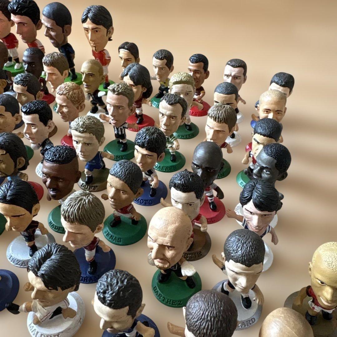 ア*シ様 コリンシアン　サッカーフィギュア　まとめ売り　160体程　　ベッカムな