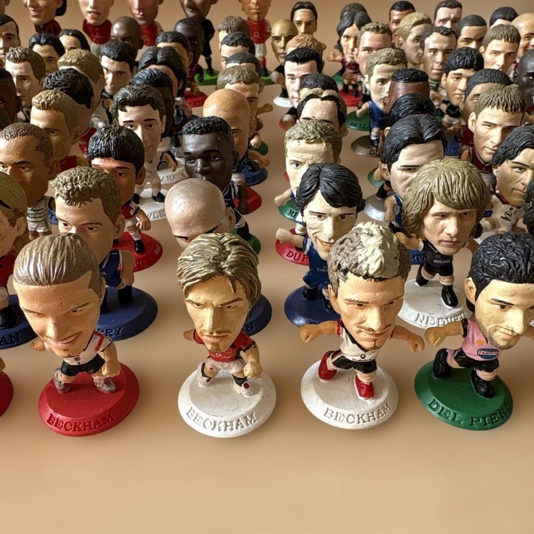 ア*シ様 コリンシアン　サッカーフィギュア　まとめ売り　160体程　　ベッカムな