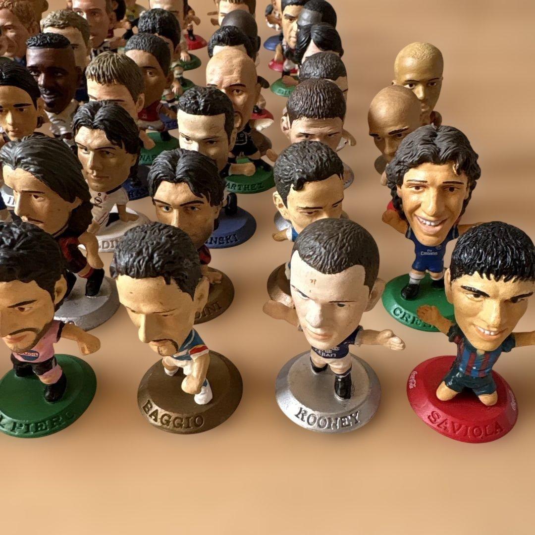 ア*シ様 コリンシアン　サッカーフィギュア　まとめ売り　160体程　　ベッカムな