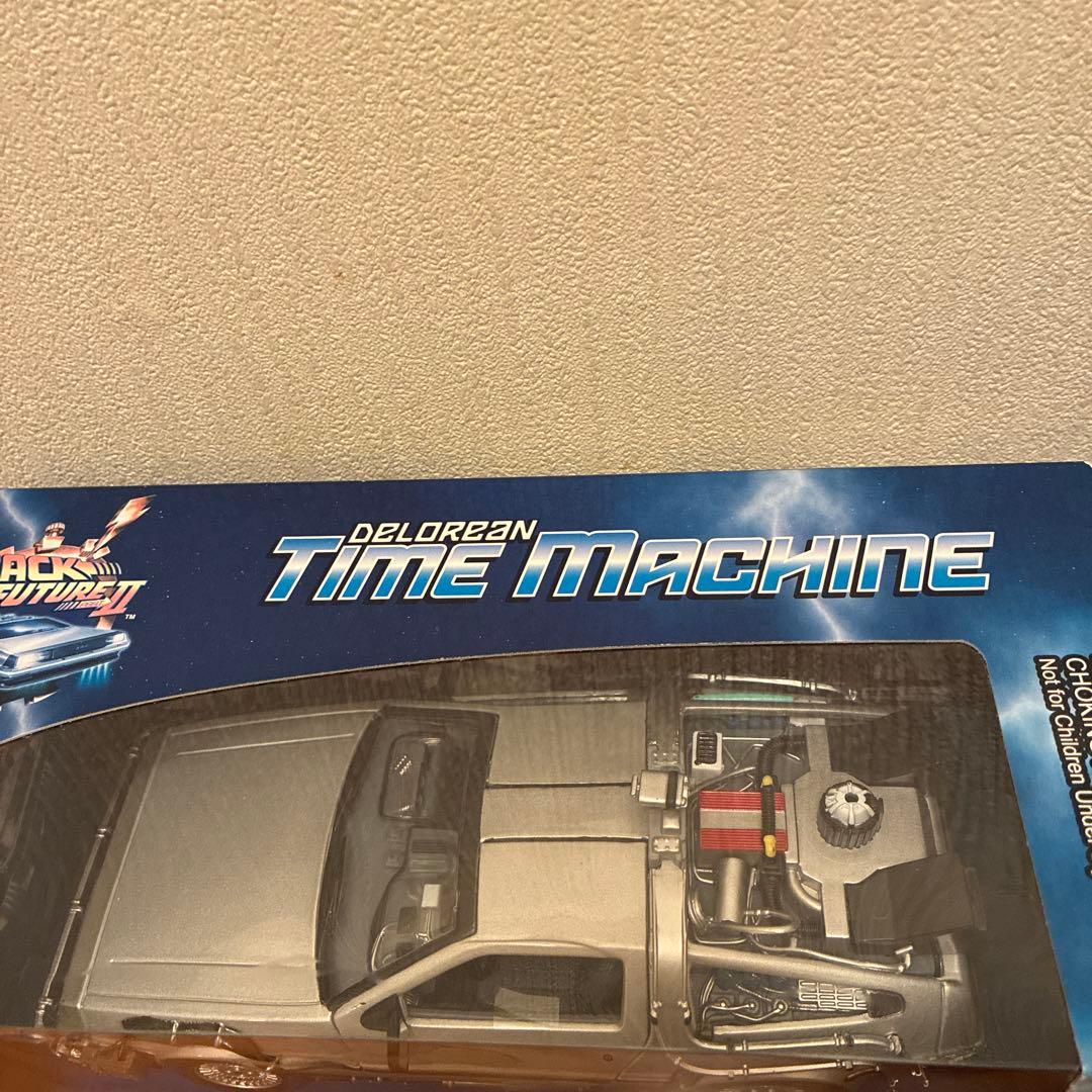 バックツトゥザフューチャー2デロリアン