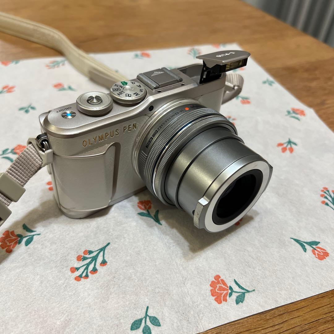 【極美品】オリンパス ペン E-PL10 14-42mm レンズ付