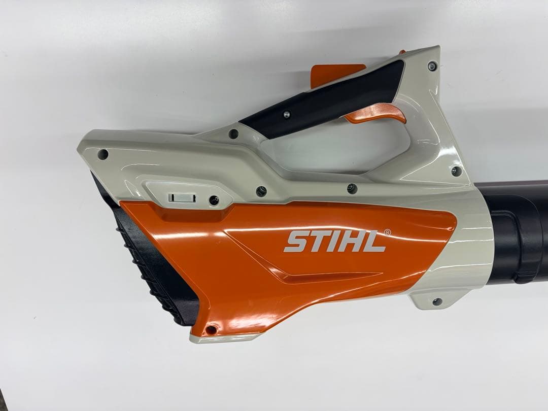 STIHL BGA 45 充電式コードレスブロワー