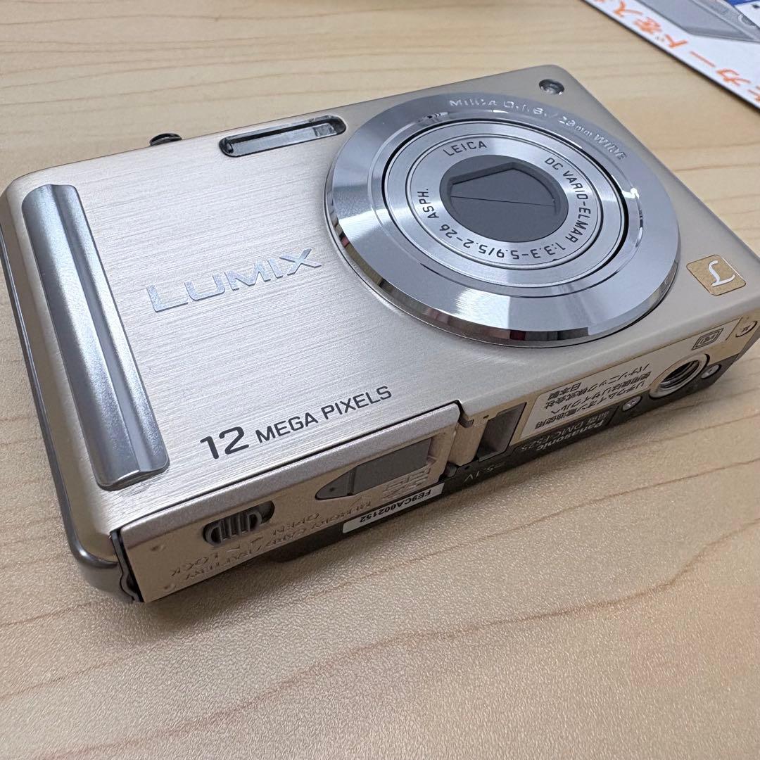 Panasonic LUMIX FS25 12MP 本体
