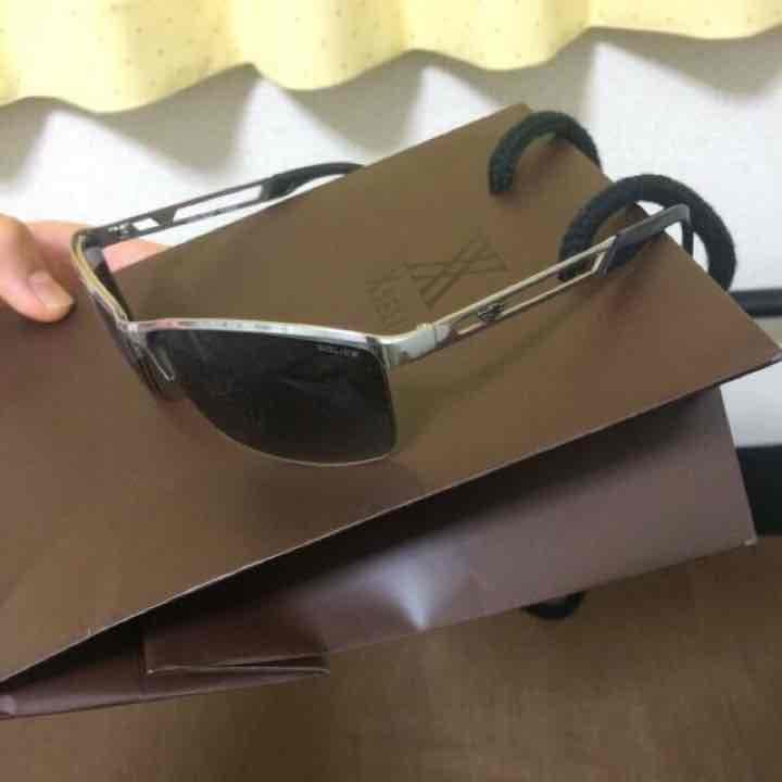 XSELLのサングラス