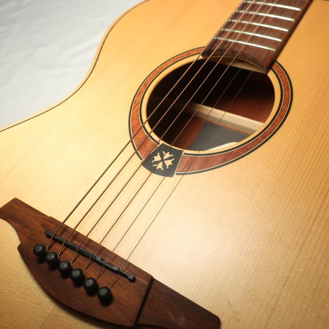 LAG Guitars Tramontane T70A ギター 純正ケース付