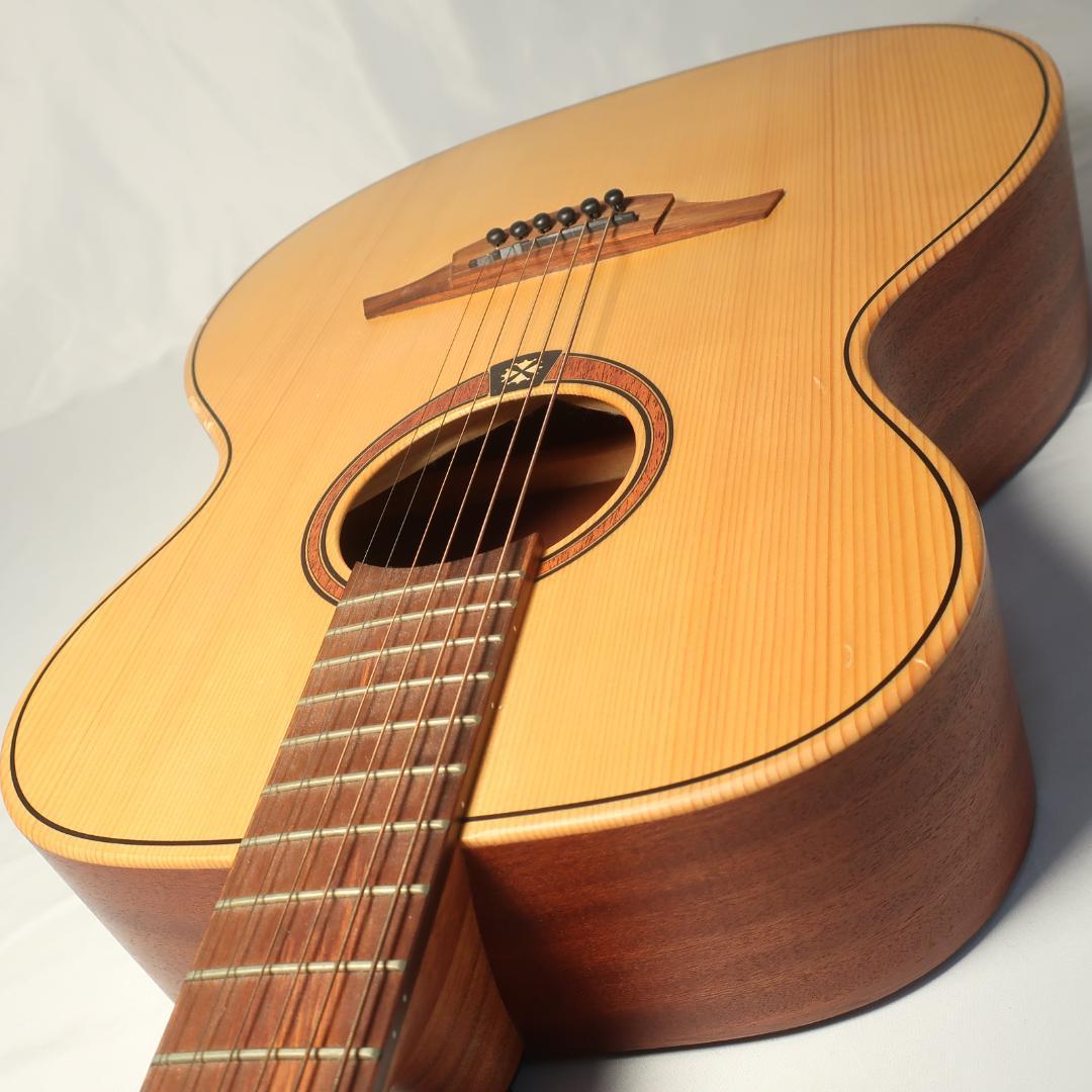 LAG Guitars Tramontane T70A ギター 純正ケース付
