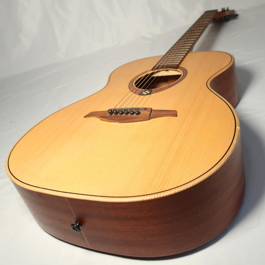 LAG Guitars Tramontane T70A ギター 純正ケース付