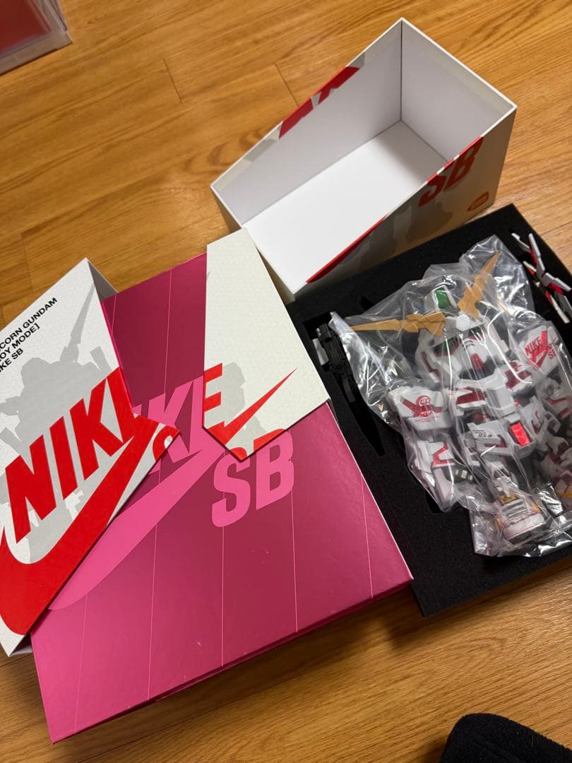 Bandai Gundam Nike Unicorn ガンダム qmsv セット
