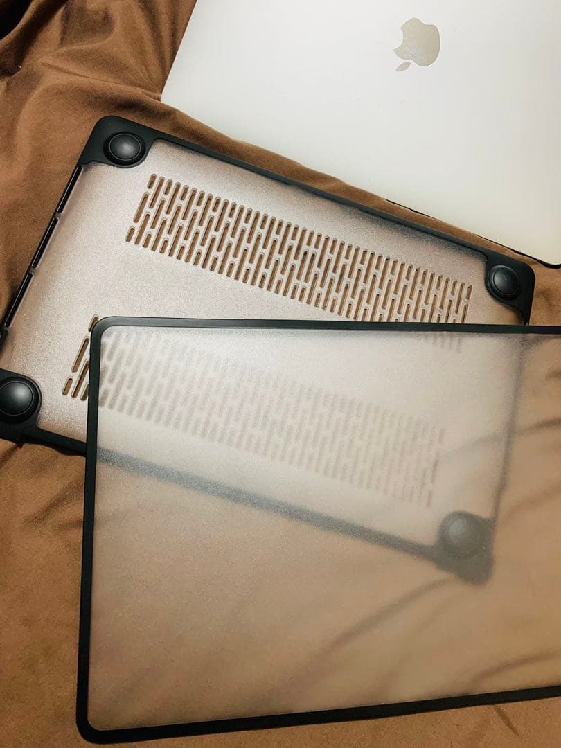 MacBook Pro 2019 13インチ”TouchBar