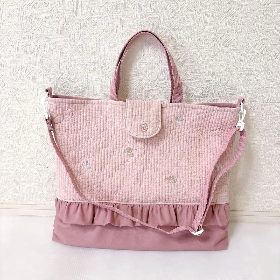 レッスンバッグ✖️2 ヌビ　いちご刺繍