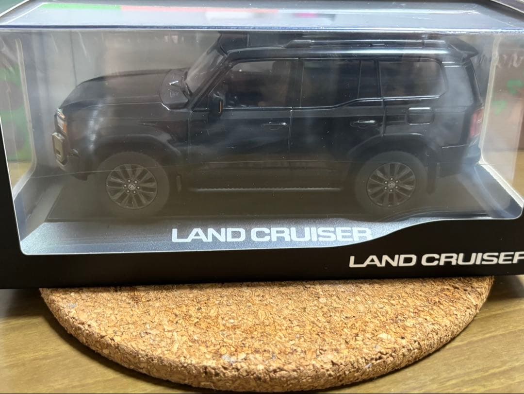 トヨタ ランドクルーザー250 カラーサンプル ブラック
