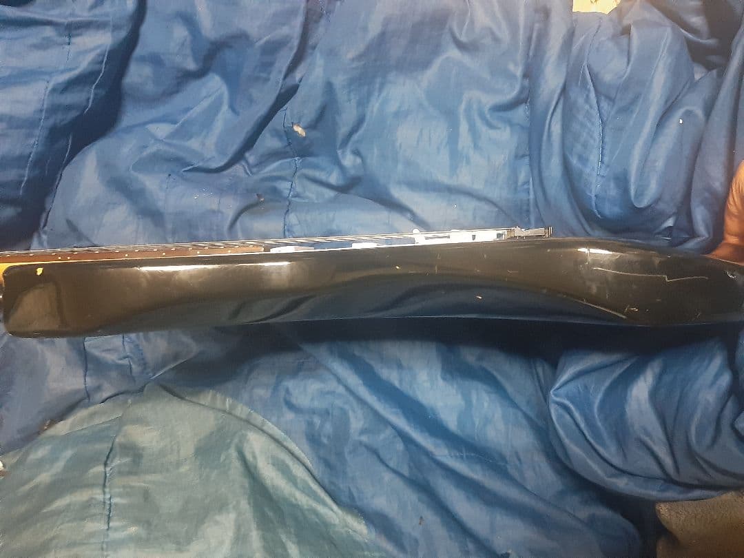 中級者用ＡＩＹストラトタイプSSS黒