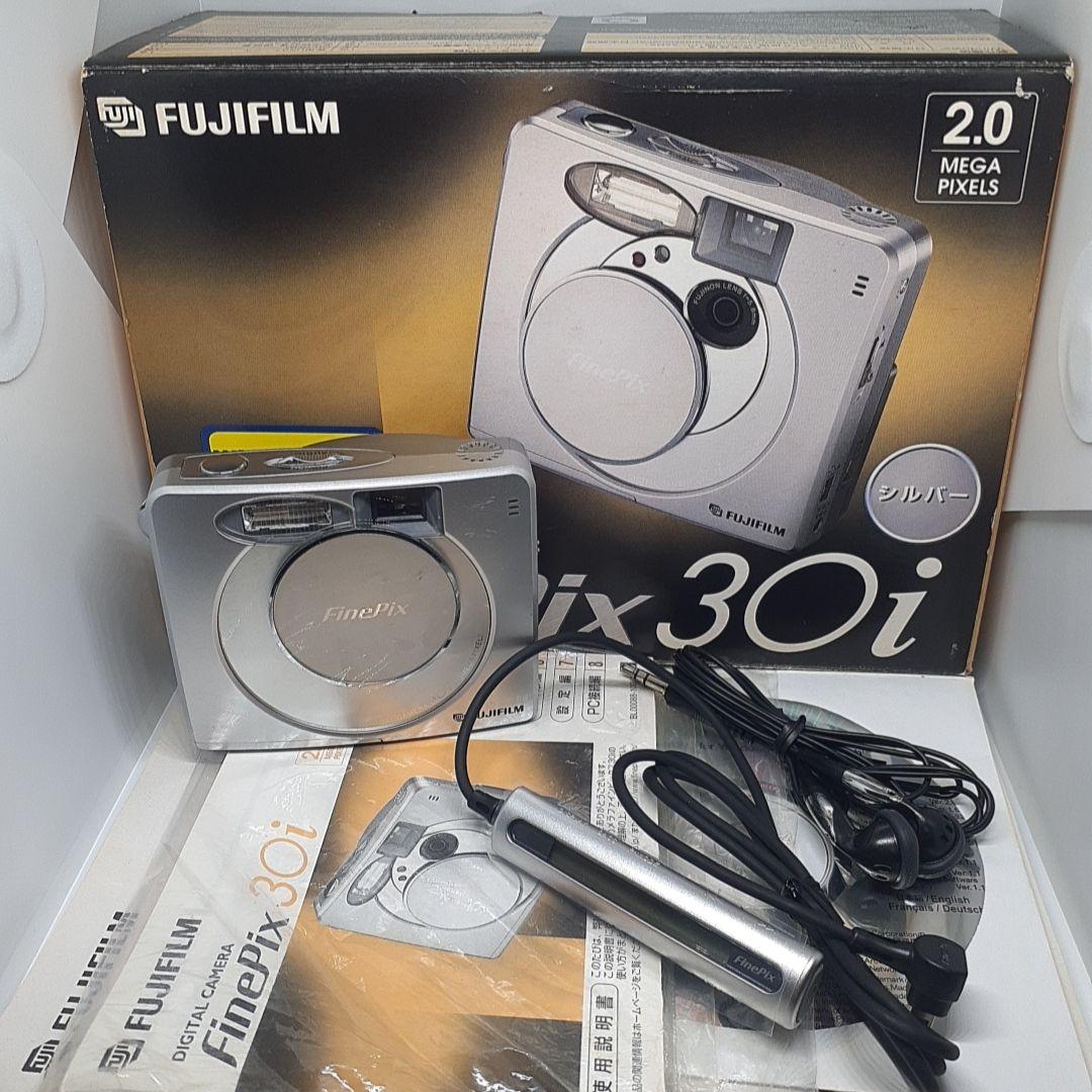 動作品　FUJIFILM FinePix 30i シルバー