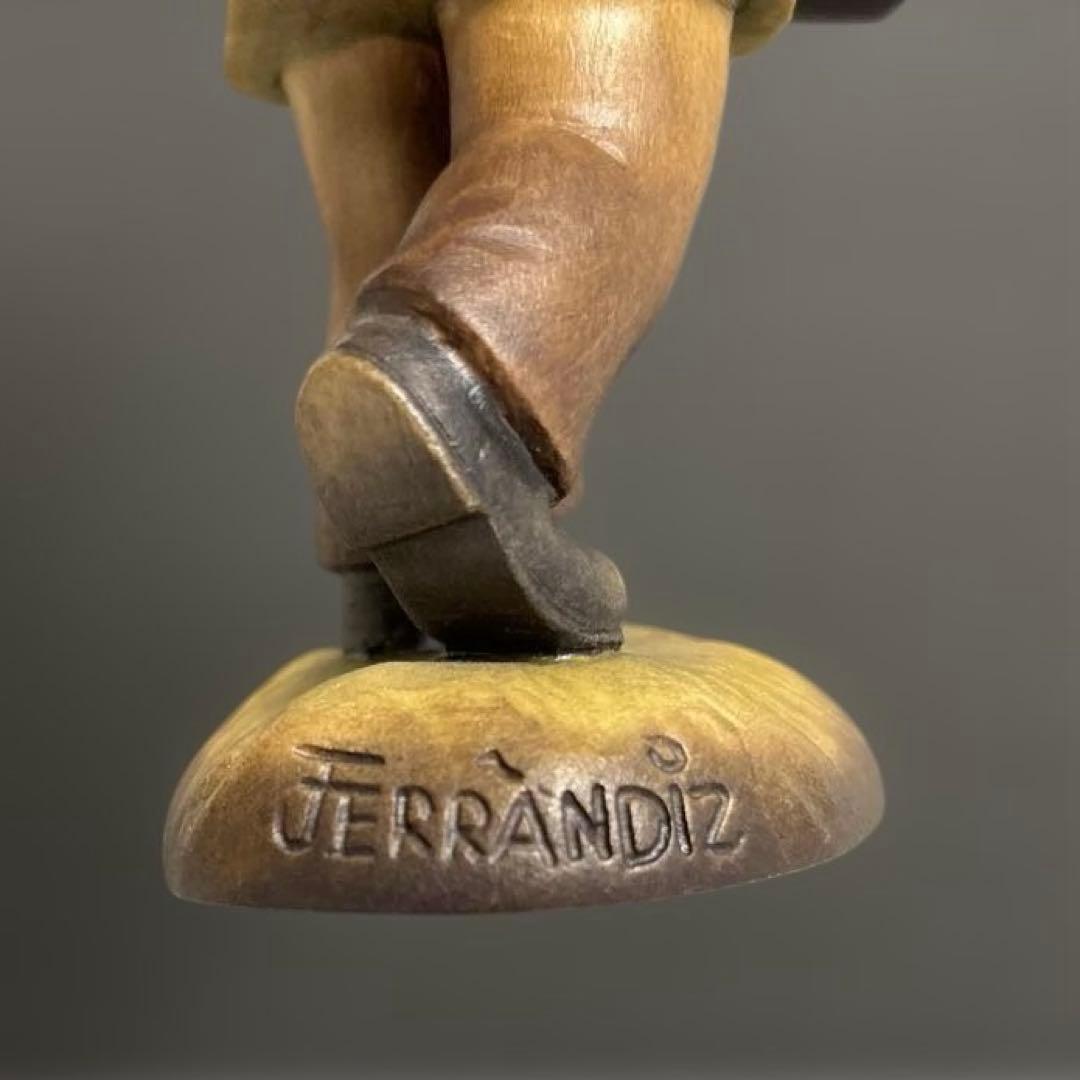 アンリ社　木彫り　人形