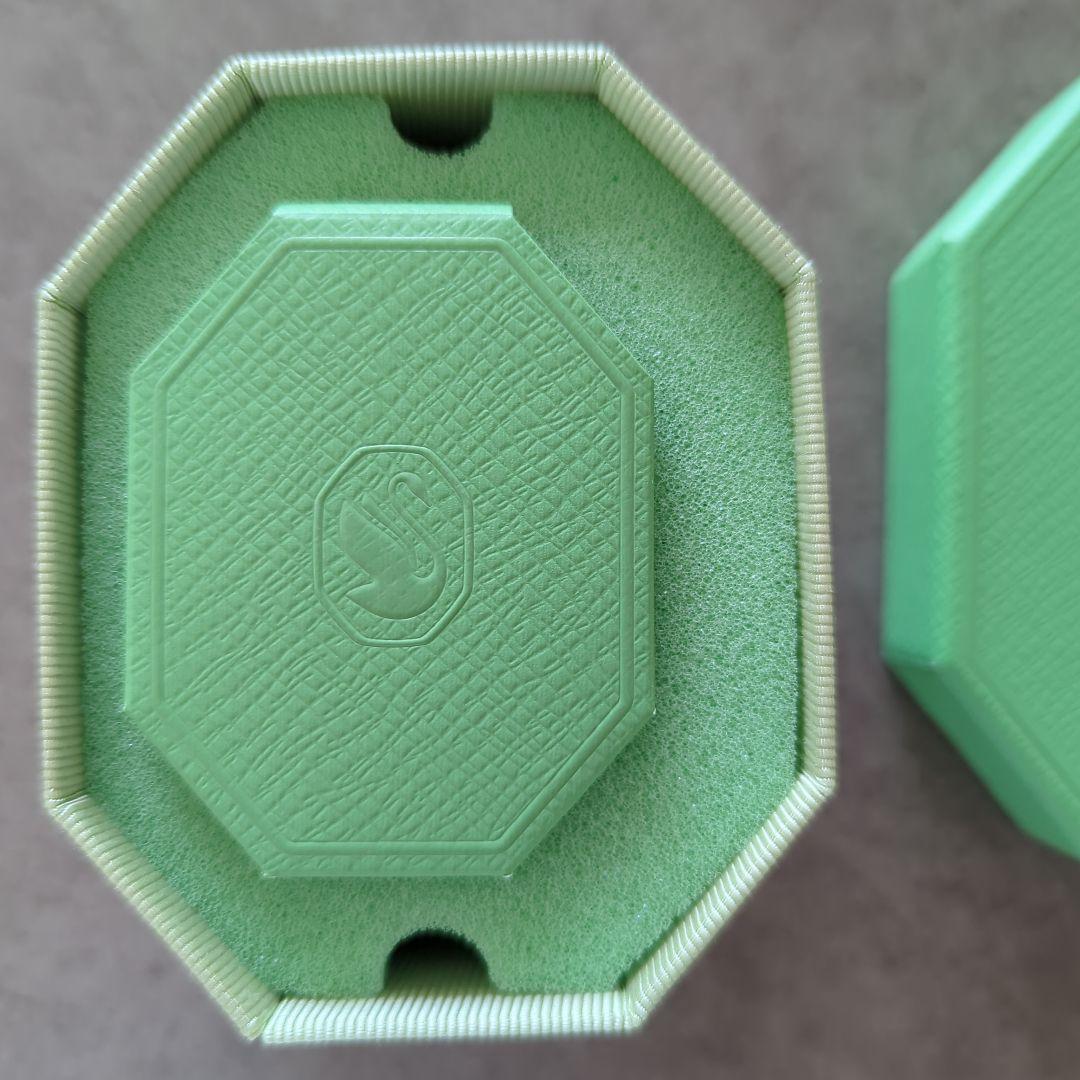 新品未使用品スワロフスキーSWAROVSKI　スワン（S）ケース　手提げ袋付き