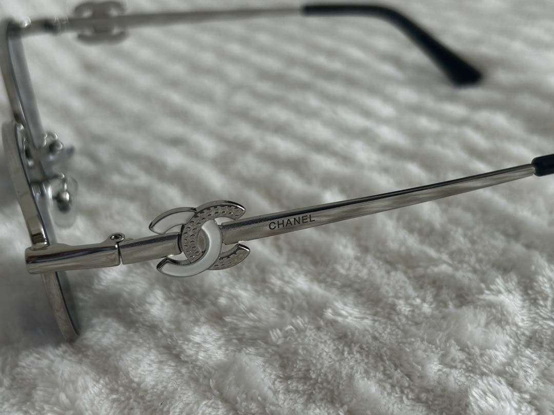 【週末だけのおまけ付き】チェーンバック25㎝　キャビアスキン本革　ノベルティ