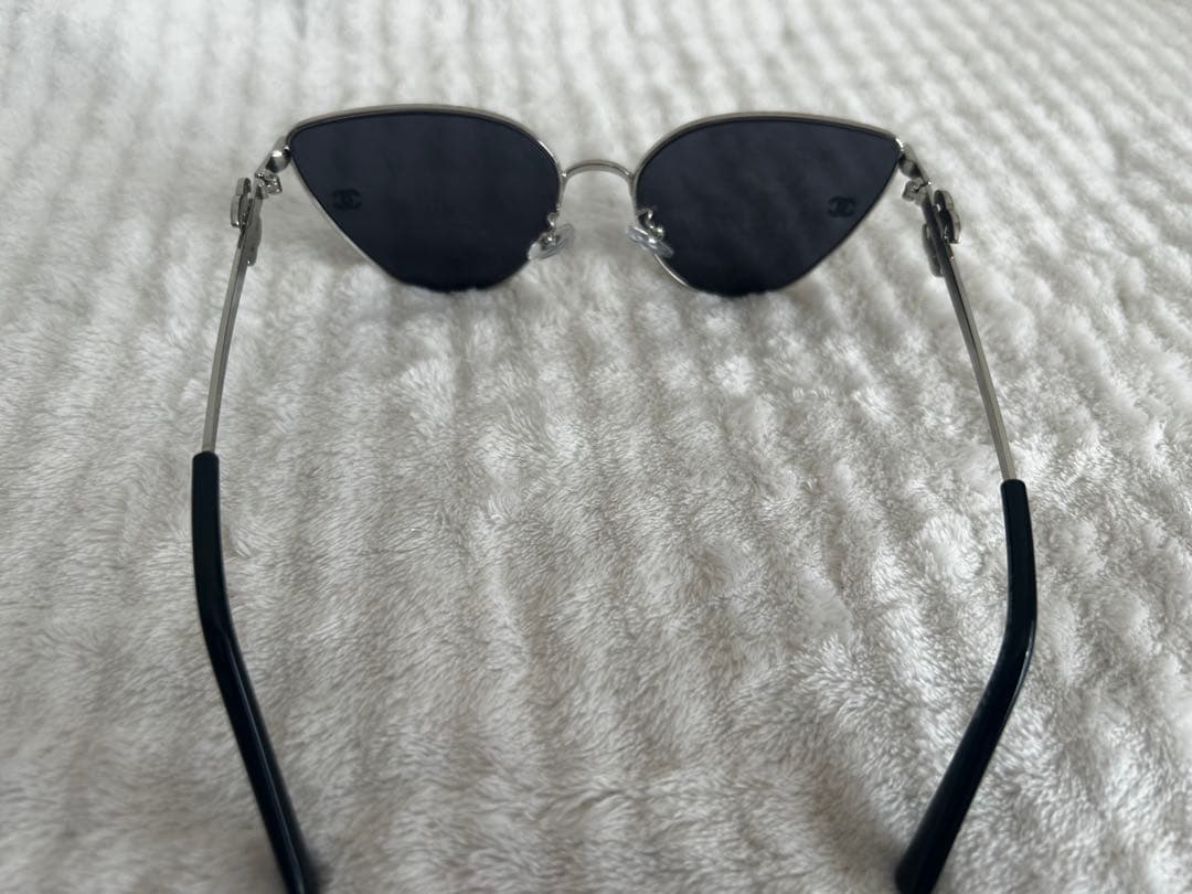 【週末だけのおまけ付き】チェーンバック25㎝　キャビアスキン本革　ノベルティ