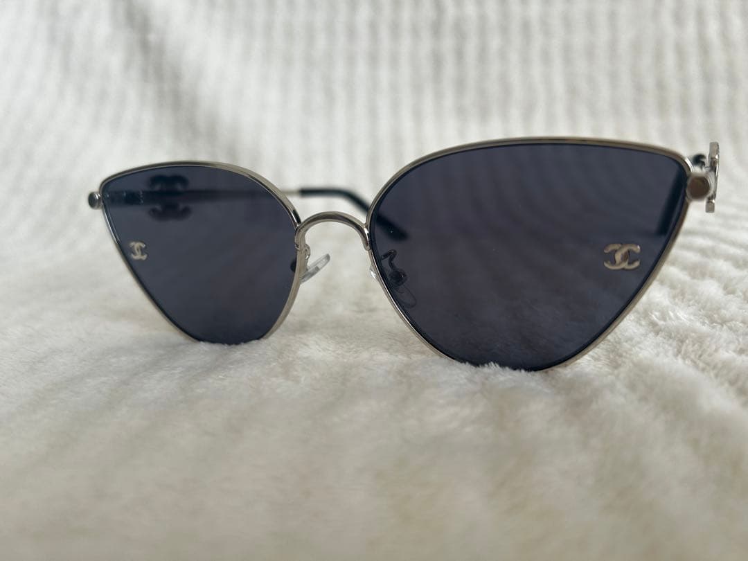 【週末だけのおまけ付き】チェーンバック25㎝　キャビアスキン本革　ノベルティ