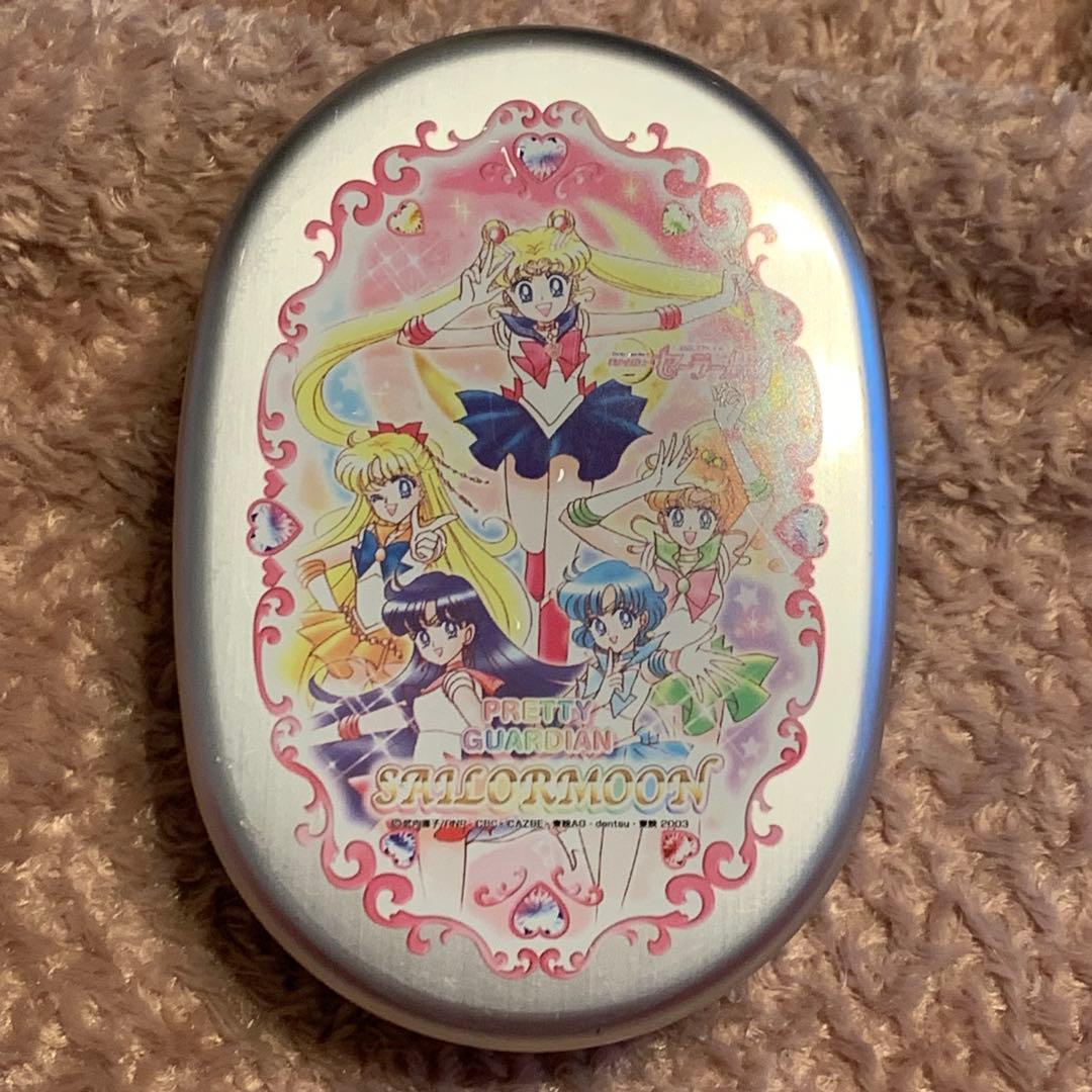 実写版　セーラームーン　アルミ弁当箱　仕切り有