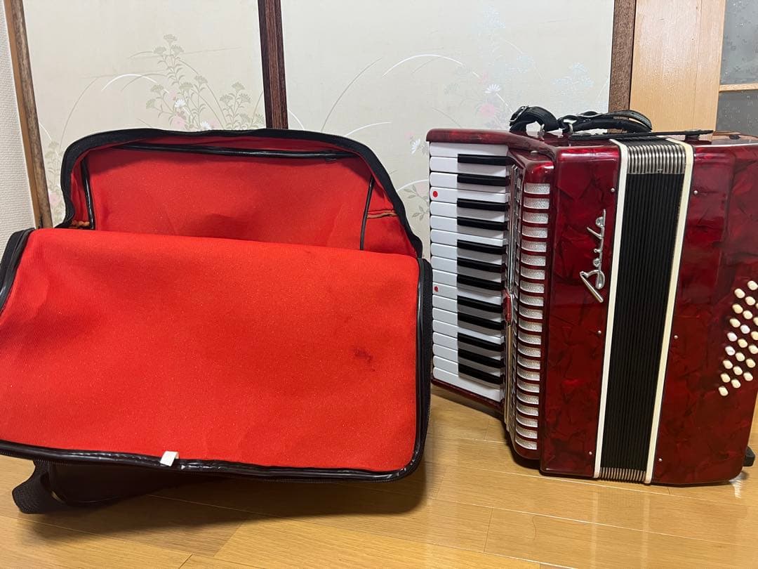 BAI-LE アコーディオン 30鍵 24ペース　赤　ケース付き