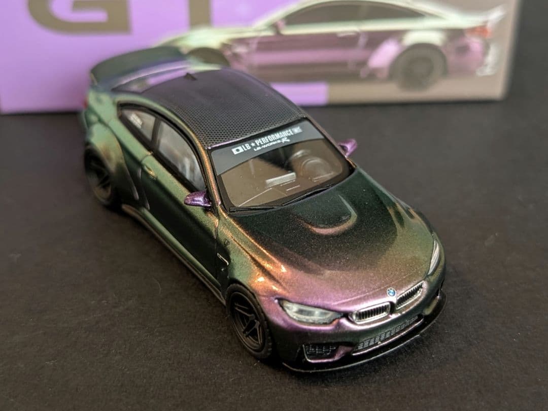MINI GT 1/64 LBWK  M4 パープルグリーンメタリック